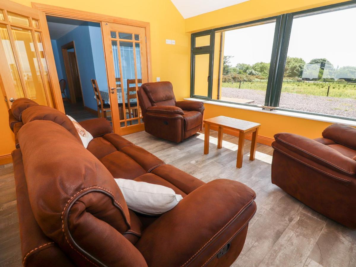 טראלי Lack Cottage מראה חיצוני תמונה