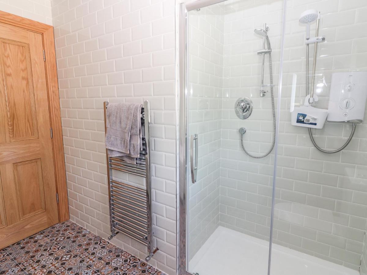 טראלי Lack Cottage מראה חיצוני תמונה