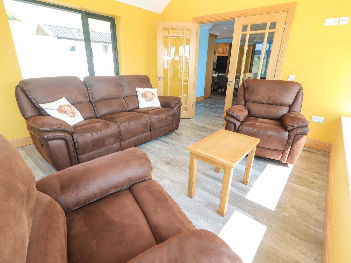 טראלי Lack Cottage מראה חיצוני תמונה
