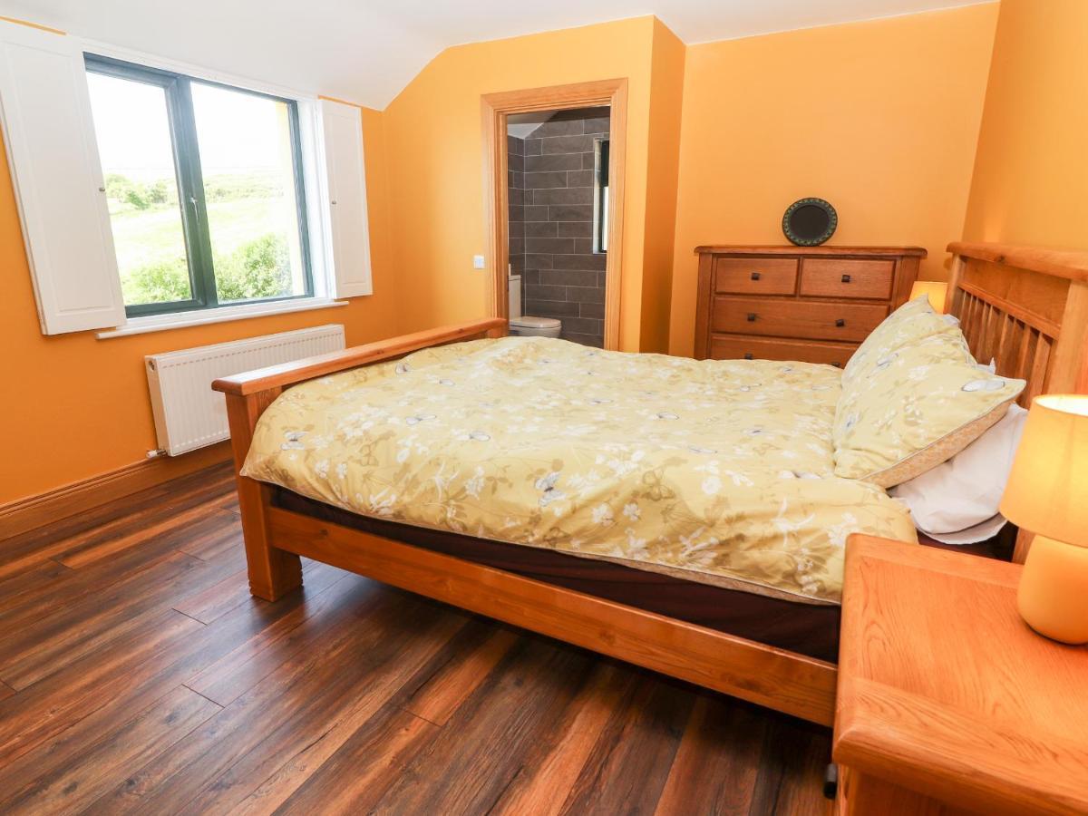 טראלי Lack Cottage מראה חיצוני תמונה